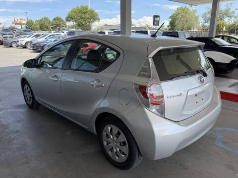 2014 Toyota Prius c Two