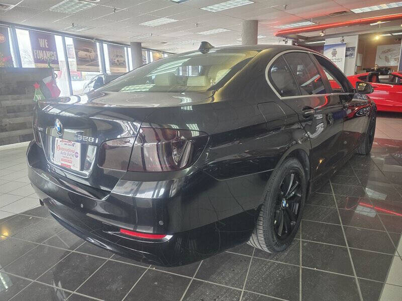 2016 BMW 5 Series 528i xDrive