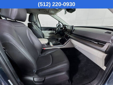 2023 Kia Carnival EX