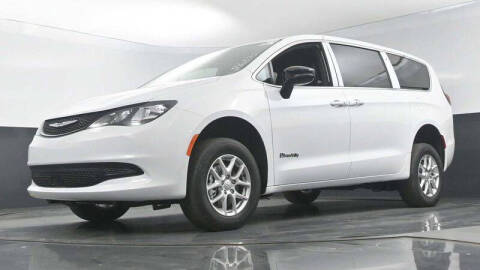 2025 Chrysler Voyager LX