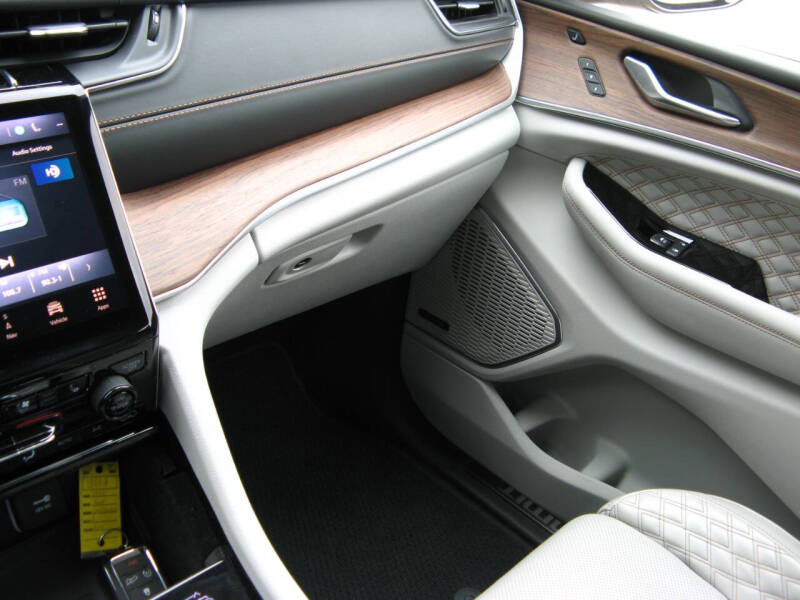 2021 Jeep Grand Cherokee L Summit