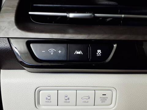 2023 Kia Carnival SX