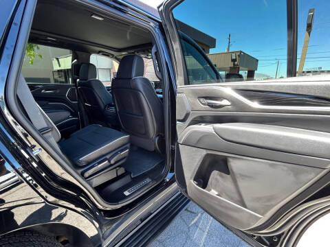 2023 Cadillac Escalade Sport