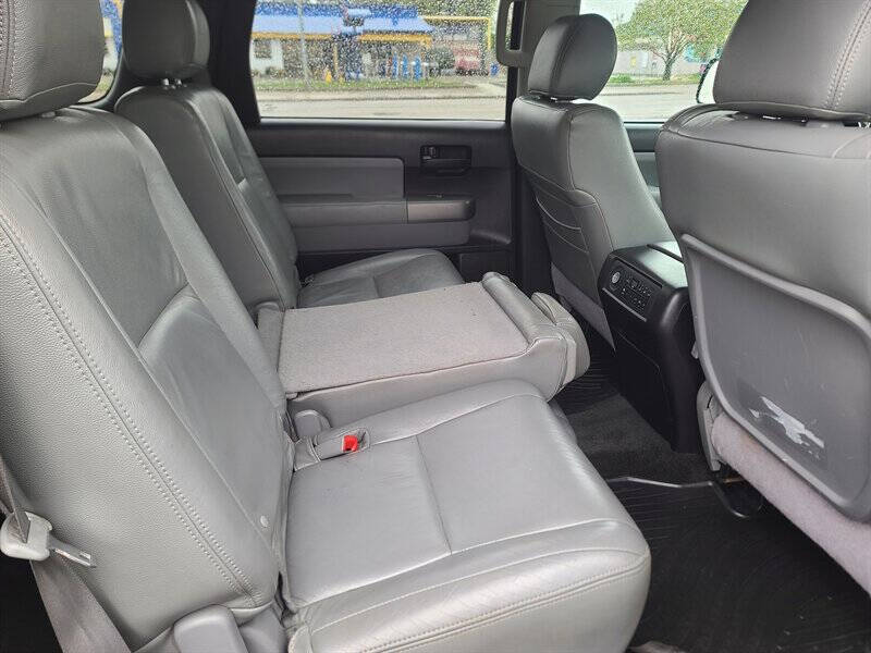 2014 Toyota Sequoia SR5