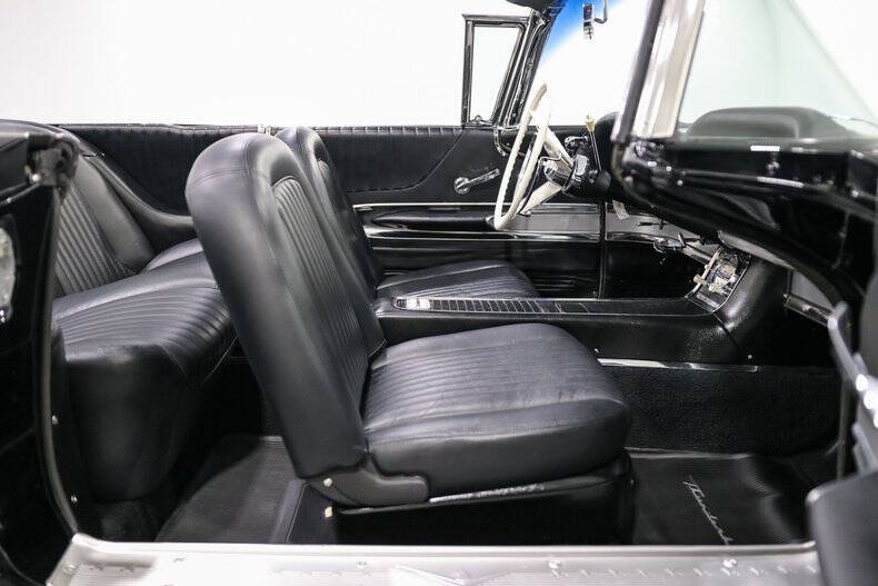 1960 Ford Thunderbird