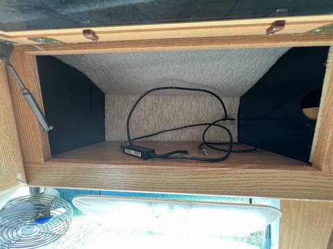 2001 Winnebago Journey 36L