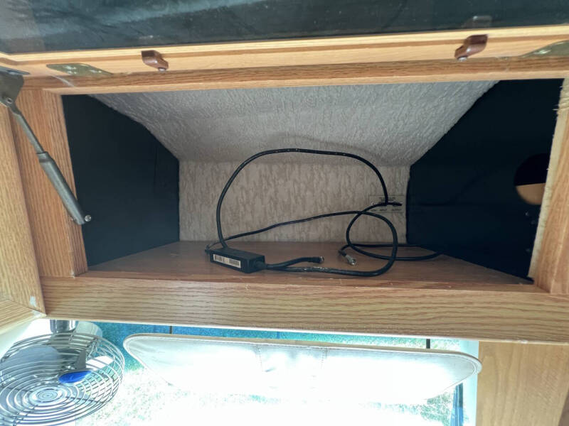 2001 Winnebago Journey 36L