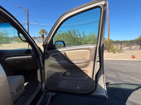 2002 Toyota Sequoia SR5