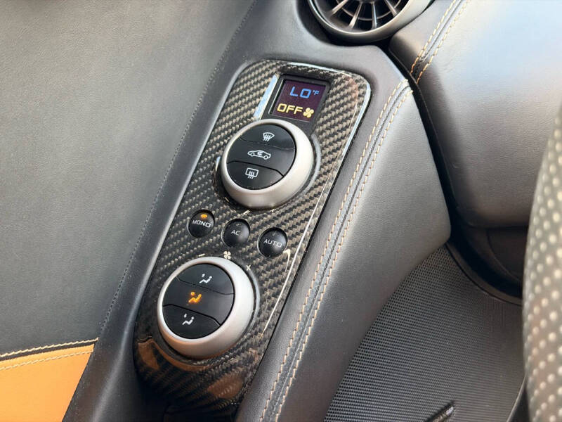 2013 McLaren MP4-12C Spider