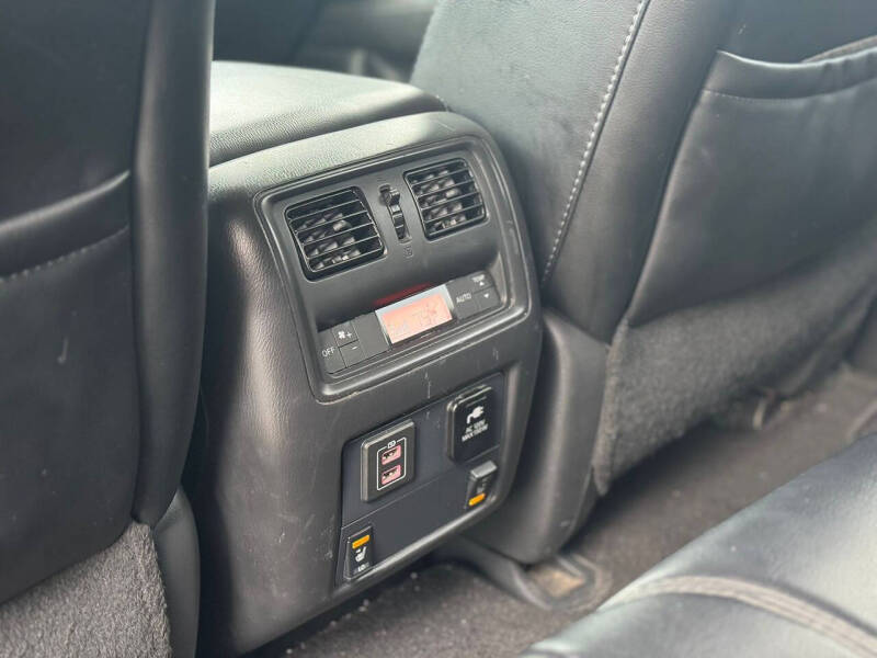 2018 Nissan Pathfinder SL