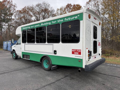 2010 Ford E-Series E-450 SD