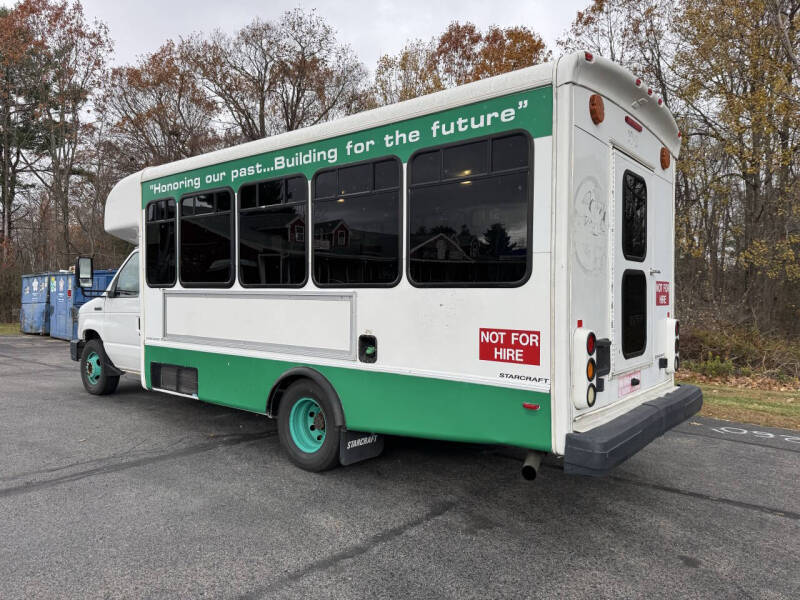 2010 Ford E-Series E-450 SD