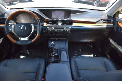2015 Lexus ES 300h