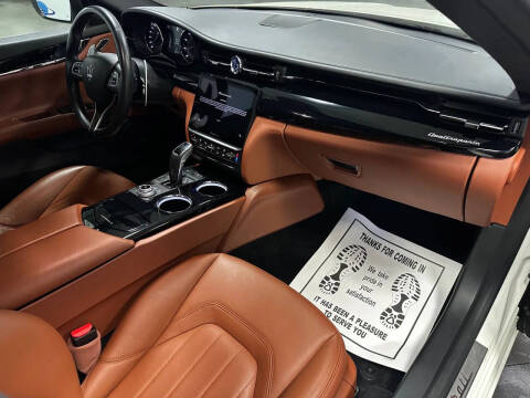 2022 Maserati Quattroporte Modena Q4