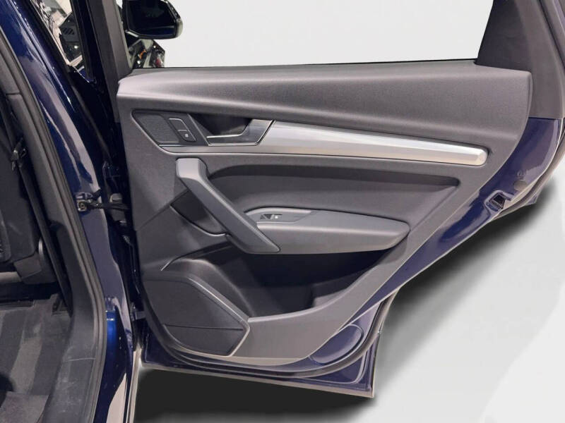 2020 Audi Q5 quattro Titanium Premium 45 TFSI