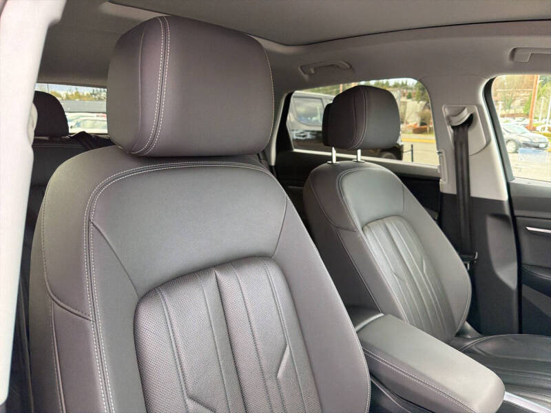 2019 Audi e-tron quattro Premium Plus