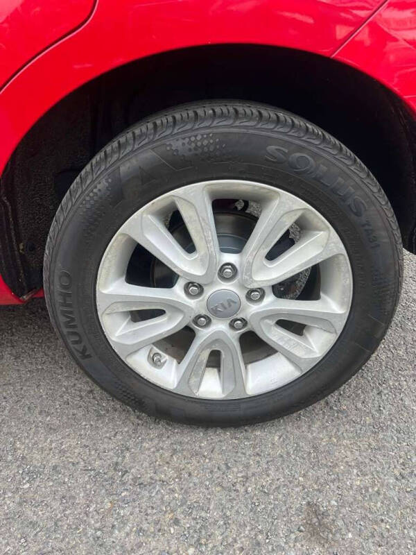 2012 Kia Soul +