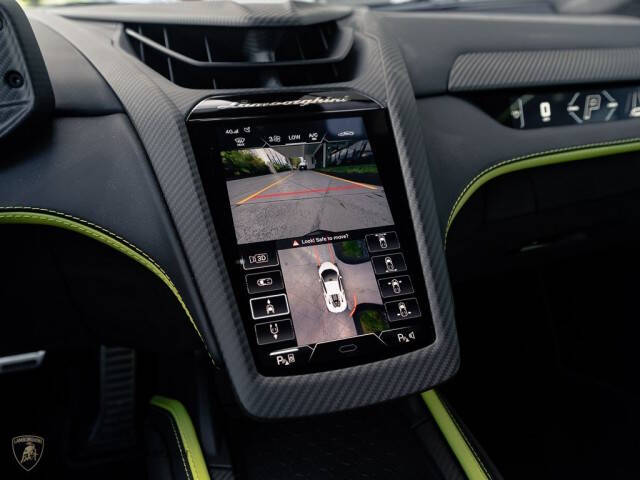 2024 Lamborghini Revuelto