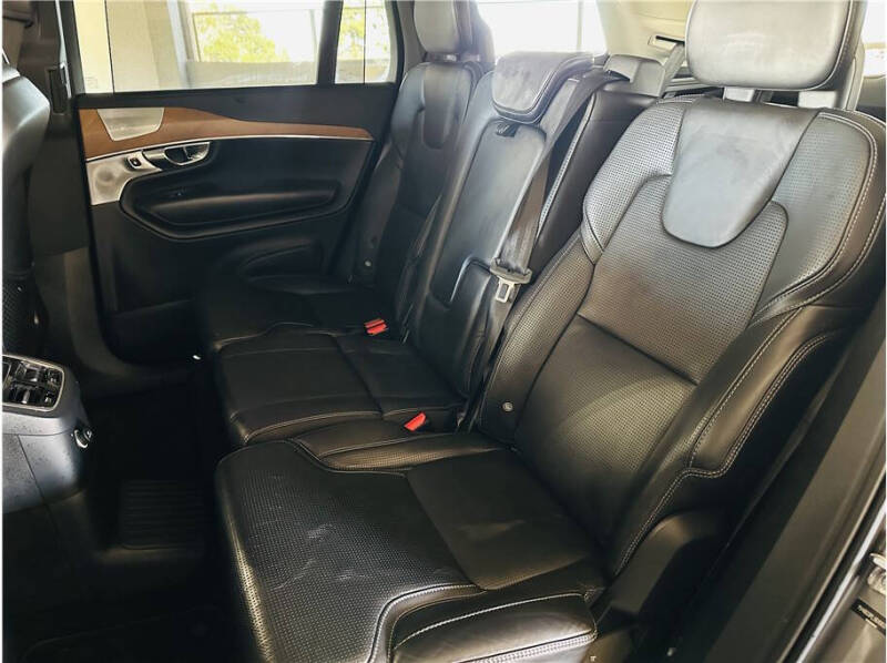 2016 Volvo XC90 T8 eAWD Inscription