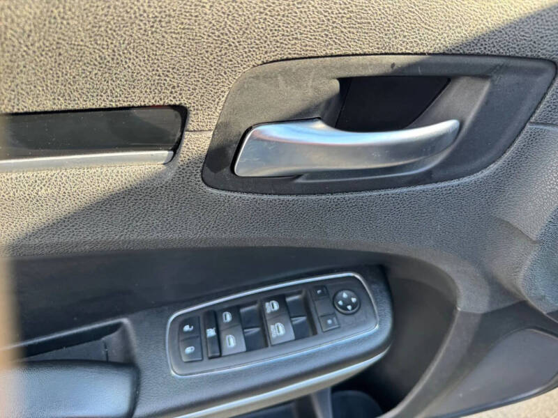 2023 Chrysler 300 S V6