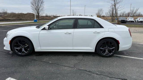 2022 Chrysler 300 Touring L