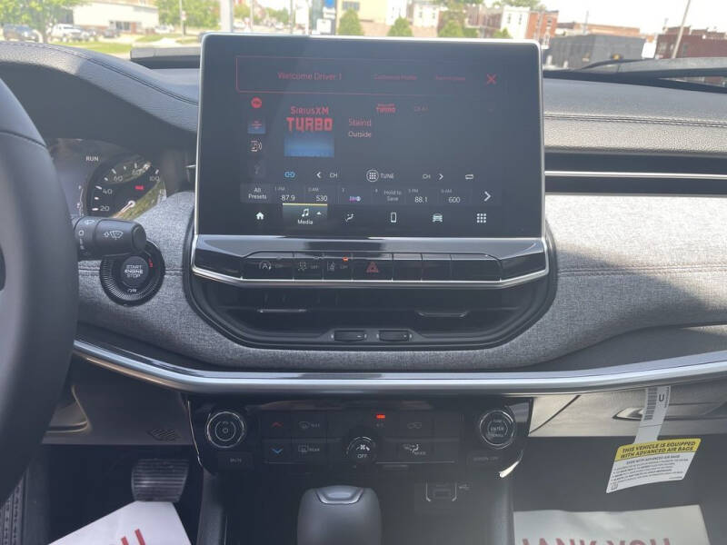 2023 Jeep Compass Latitude Lux