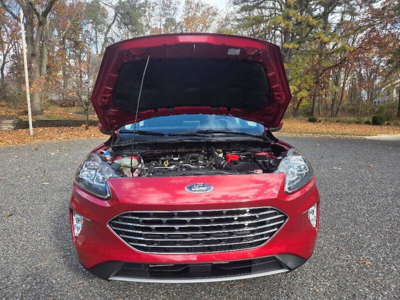 2022 Ford Escape Titanium