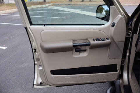 2003 Ford Explorer Sport Trac XLS