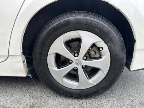 2013 Toyota Prius Two