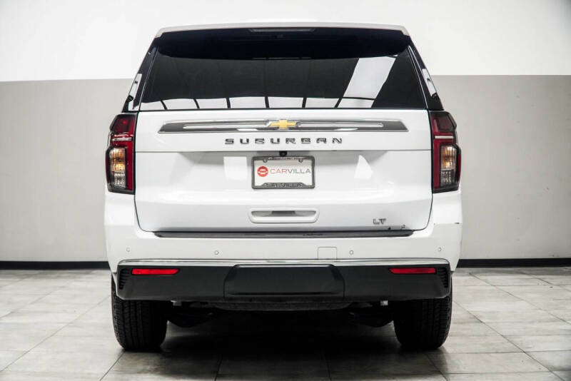 2024 Chevrolet Suburban LT