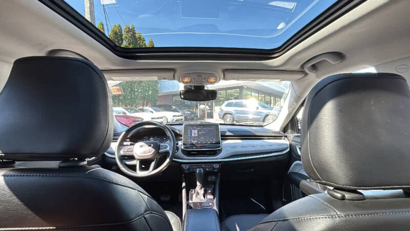 2022 Jeep Compass Latitude Lux