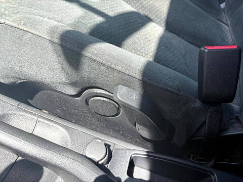 2012 Nissan Versa 1.8 S