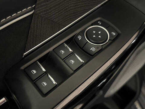 2023 Ford F-150 Lightning Platinum