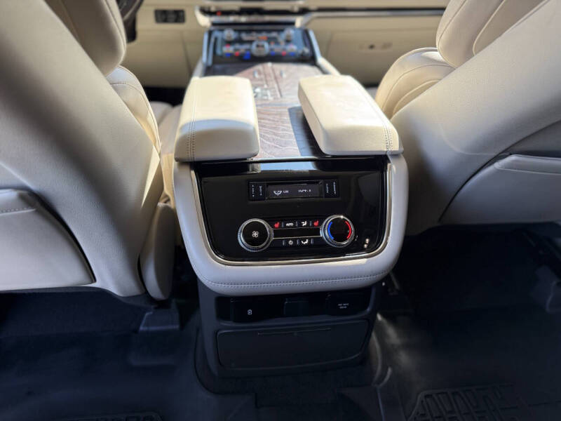 2018 Lincoln Navigator Select
