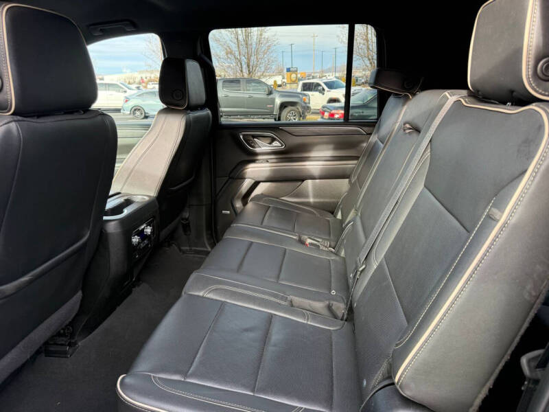 2024 GMC Yukon XL SLT