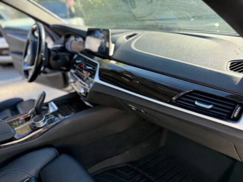 2018 BMW 5 Series 530i