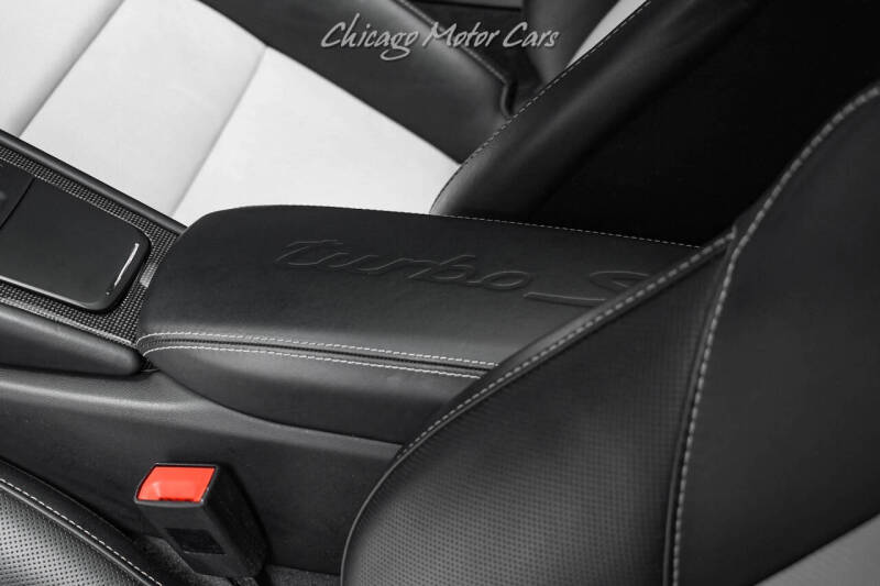 2017 Porsche 911 Turbo S