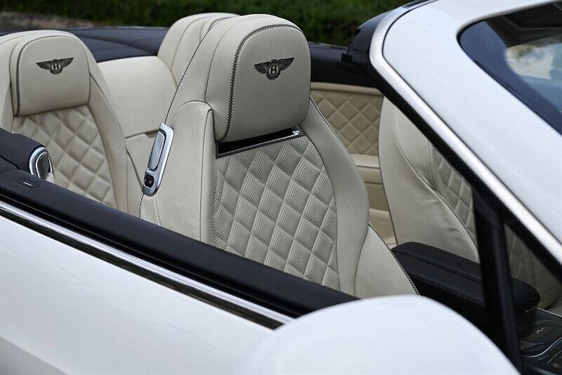 2017 Bentley Continental 21