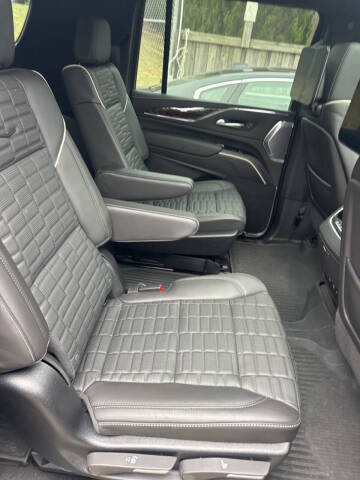 2024 Cadillac Escalade ESV Sport Platinum