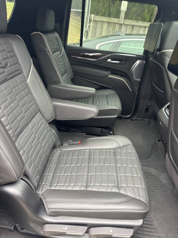 2024 Cadillac Escalade ESV Sport Platinum