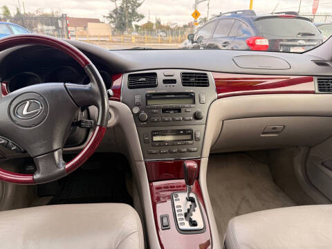 2004 Lexus ES 330