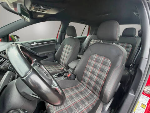 2017 Volkswagen Golf GTI S