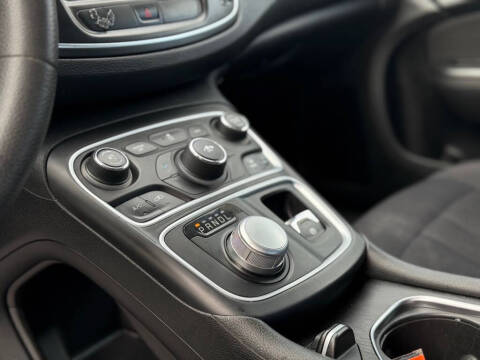 2015 Chrysler 200 LX