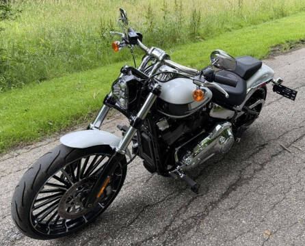 2024 Harley-Davidson FXBR - Breakout
