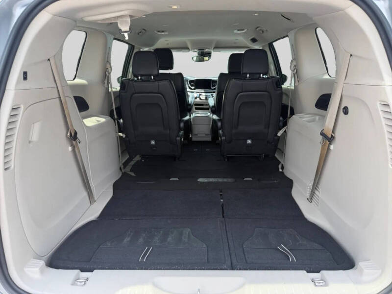 2021 Chrysler Pacifica Touring L