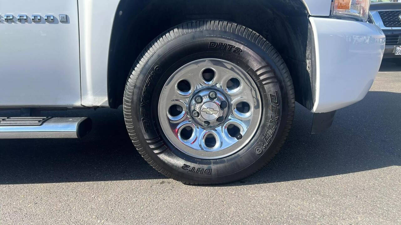 2009 Chevrolet Silverado 1500 for sale at Auto Plaza in Fresno, CA