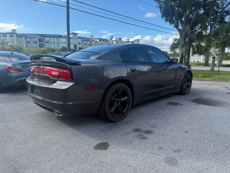 2013 Dodge Charger R/T Plus