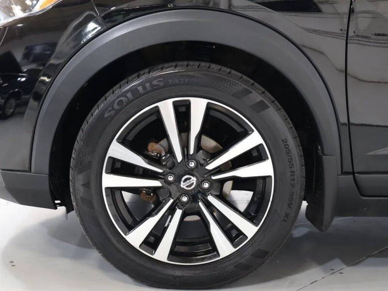 2019 Nissan Kicks SR