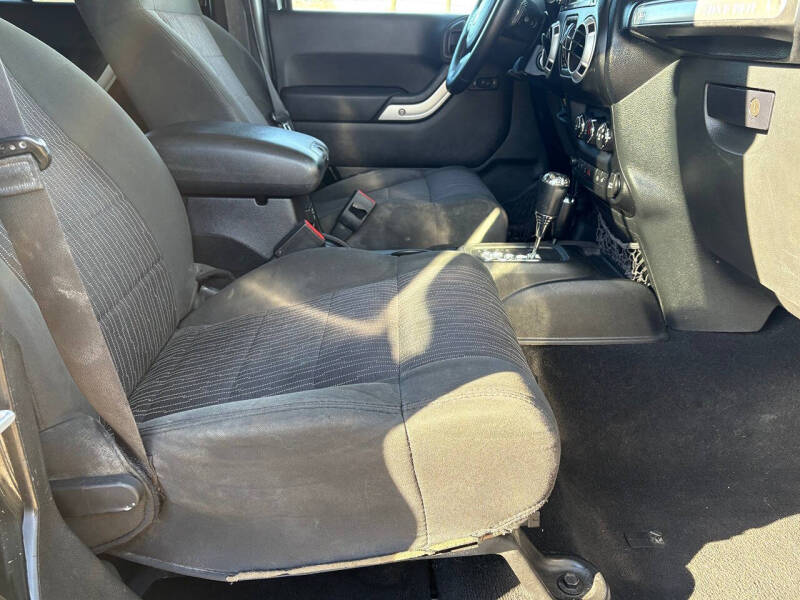 2012 Jeep Wrangler Unlimited Sahara