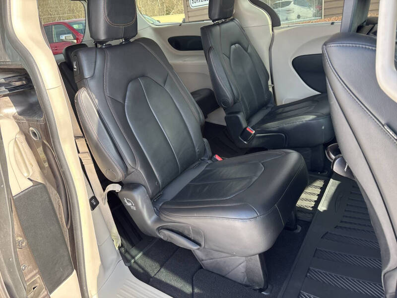 2018 Chrysler Pacifica Touring L Plus